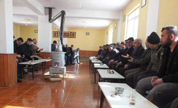 Kış ortasında vatandaşların sorunlarını dinlediler