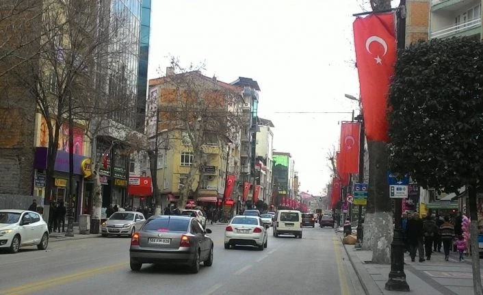 Malatya caddeleri Türk bayraklarıyla donatıldı