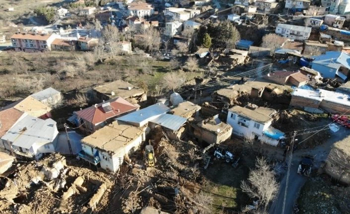 Malatya’da 4 bin 933 ağır hasarlı bina sayısı var