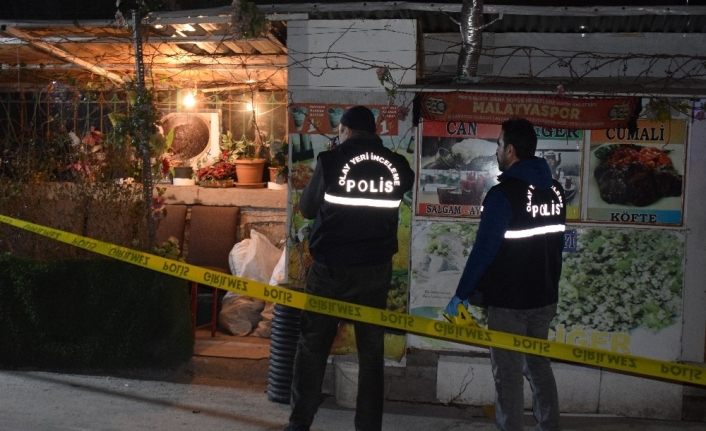 Malatya’da yemek yediği esnada silahlı saldırıya uğrayan şahıs yaralandı