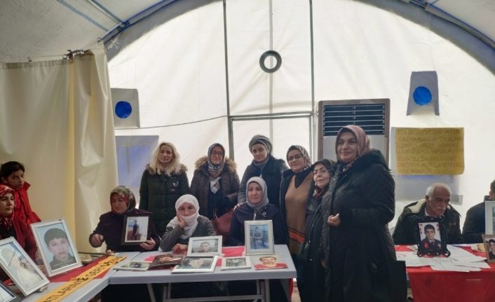 Önalan’ın ilk icraatı Diyarbakır annelerini ziyaret etmek oldu