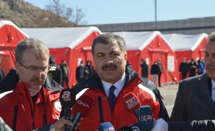 Sağlık Bakanı Koca: “Kum ve Meşhed geçmişi olan 10 kişiyi ayrı üniteye aldık, yakın takip ediyoruz”