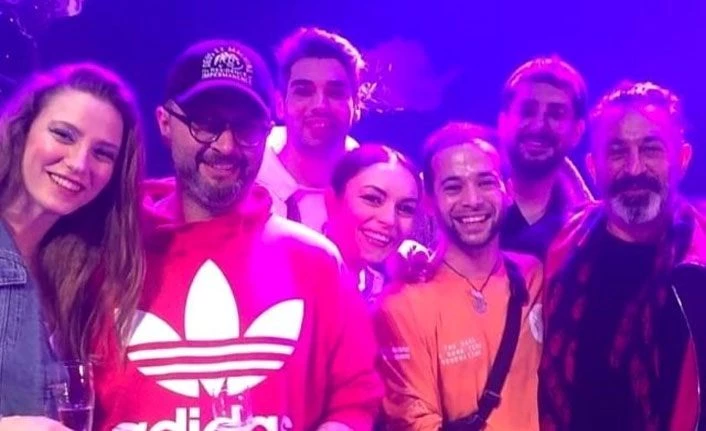 Son Dakika haberi: Cem Yılmaz'dan Serenay Sarıkaya hakkında açıklama! Cem Yılmaz'a aralarındaki yaş farkı sorulunca...
