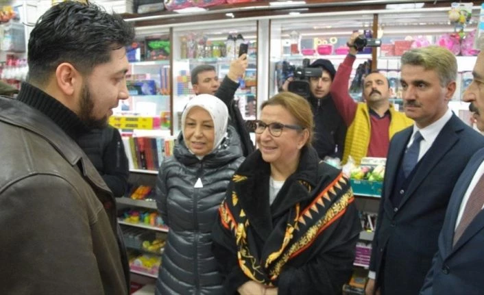 Ticaret Bakanı Pekcan depremden etkilenen Malaya