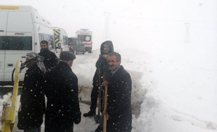 Tipide mahsur kalan vatandaşlar kurtarıldı