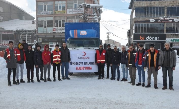 Türk Kızılayı Yüksekova Şubesi’nden Elazığ’a yardım gönderildi