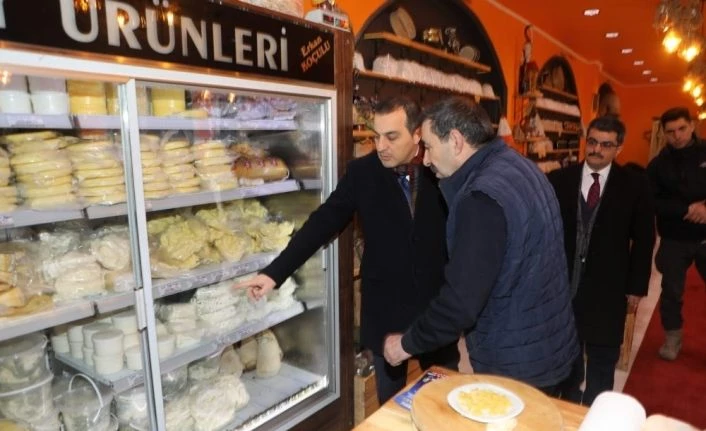 Vali Öksüz, esnafla buluştu