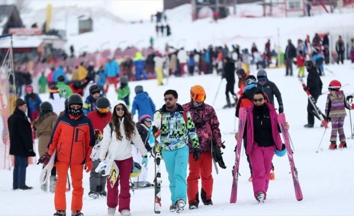 Yarıyıl tatilinin son gününde vatandaşlar Erciyes