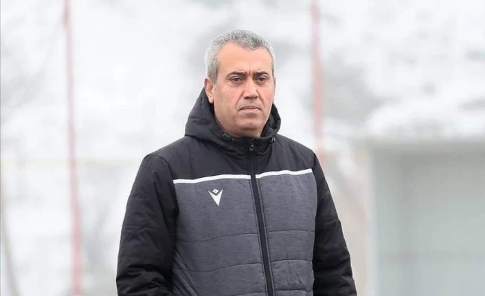 Yeni Malatyaspor’da Özdeş’i futbolcuları istifadan vazgeçirdi