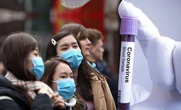 Van Büyükşehir Zabıta ekiplerinden maske satmak isteyen seyyar satıcılara operasyon