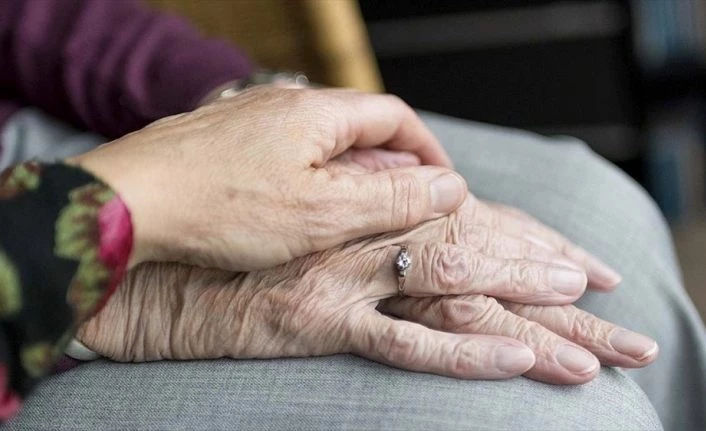 65 yaş üstü vatandaşlara koronavirüse karşı 19 