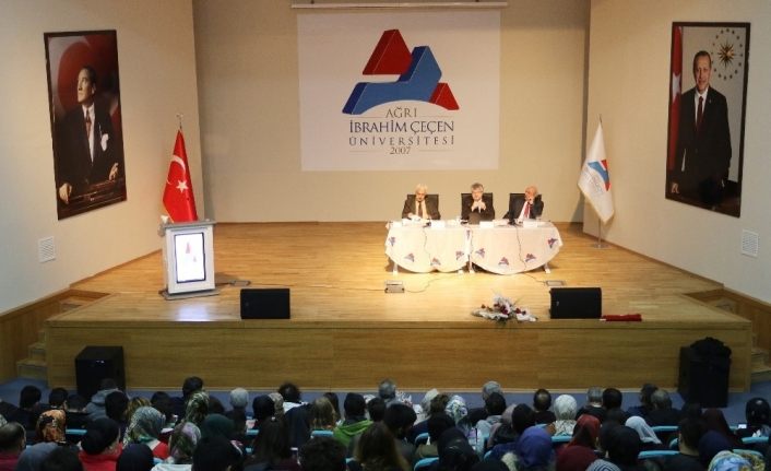 AİÇÜ’de “Hakk’ın Sesi Mehmet Akif” konulu konferans düzenlendi