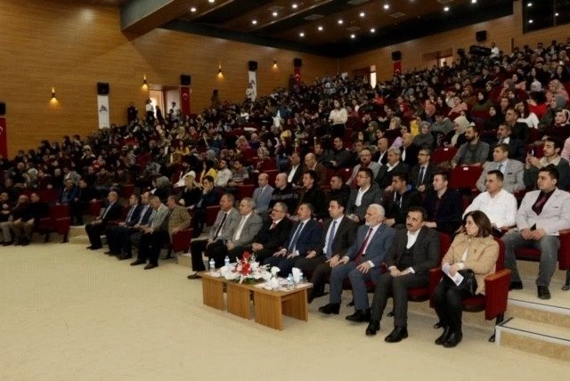 AİÇÜ’de “Korona Virüs Hijyen ve Enfeksiyondan Korunma” konferansı düzenlendi