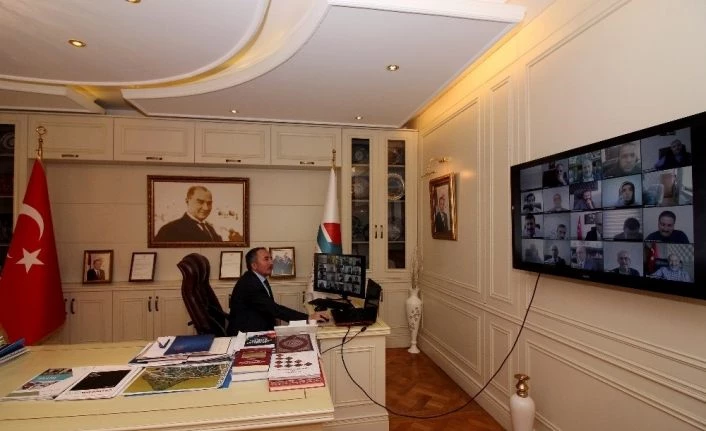 AİÇÜ’de Senato Toplantısı telekonferans yöntemiyle yapıldı