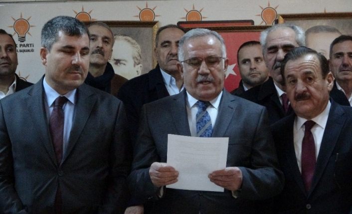 AK Parti İl Başkanı Yaktı:  “Özkoç, Türkiye’yi karıştırmak isteyenlerin mayın eşekliğini yapmaktadır”