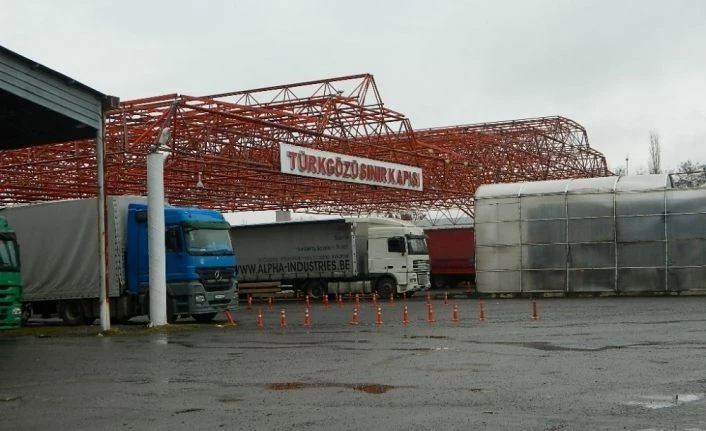 Ardahan’da sınır kapılarında virüs tedbirleri en üst seviyede uygulanıyor