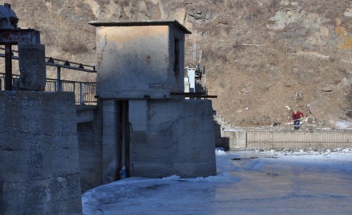 Batı’da bahar, Kars’ta kış