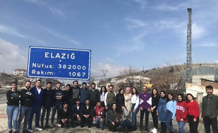 BEÜ Kızılay Öğrenci Topluluğu Elazığ’daki minik kalplere dokundu