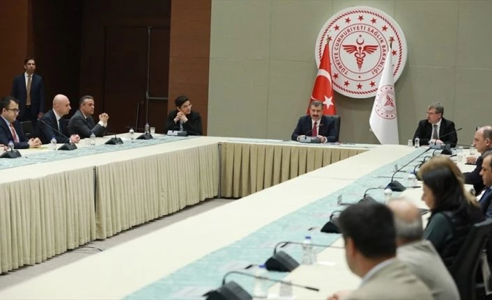 Bilim Kurulu üyeleri Çinli bilim insanlarıyla video konferansla görüştü