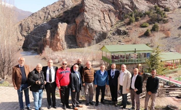 Bir zamanlar terörist kaynıyordu, şimdi çay keyfi yapılıyor