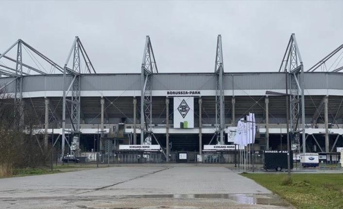 Borussia Mönchengladbach futbolcuları koronavirüs salgını nedeniyle gelirlerinin bir bölümünden vazgeçti