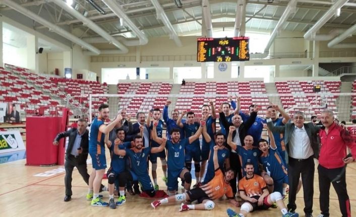 Büyükşehir Voleybol Takımı 1.Lige yükseldi