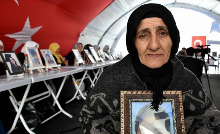 Diyarbakır annelerinden Koç: Kızım askerimize, devletimize teslim ol