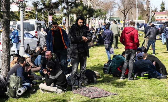 Düzensiz göçmenlerin umuda yolculuğu sürüyor