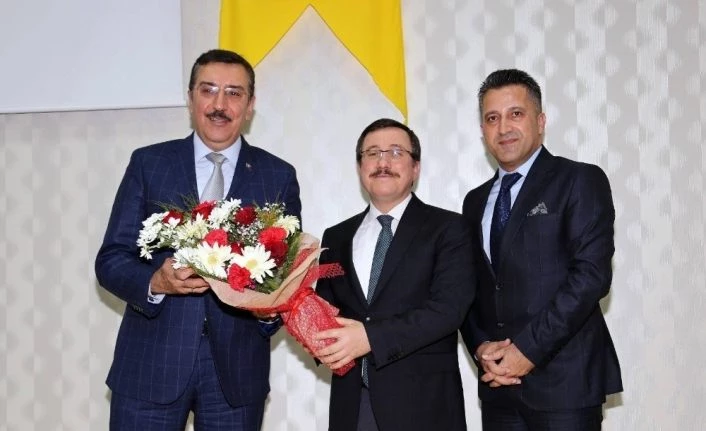 Eski Bakan Tüfenkci "Bir Devlet adamının başarı hikayesi” paneline katıldı