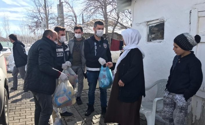 Karlıova’da “Vefa Sosyal Destek Grubu" görevde