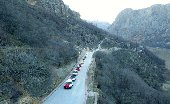 Kemaliye’de İdlib şehitleri için araçlı konvoy