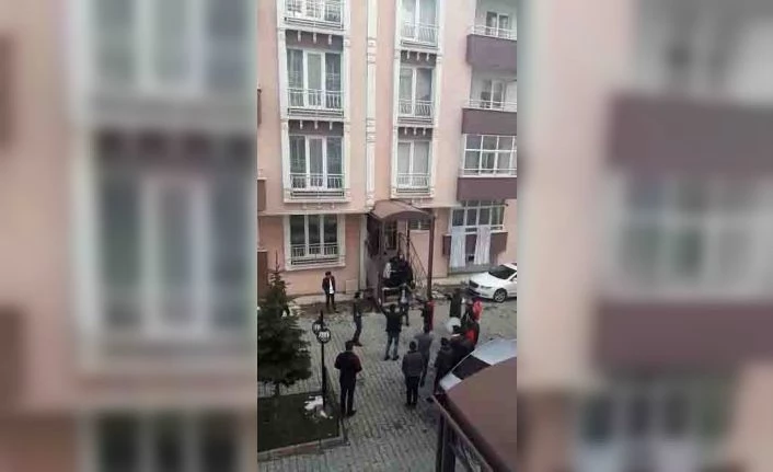 Korona virüsü uyarılarına aldırış etmeyip, davullu zurnalı asker uğurladılar