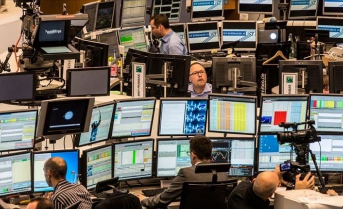 Küresel piyasalar Fed sürprizi sonrası yön arayışında