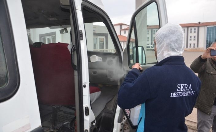 Malatya’da servis minibüslerine dezenfekte