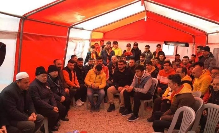Malatyalı taraftarlardan İdlib şehidinin ailesine taziye ziyareti