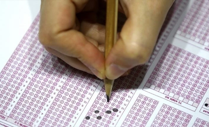MEB YKS ve LGS'de çıkacak soruların konu dağılımını duyuracak