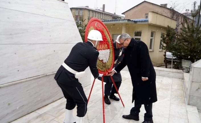 Muş’ta 18 Mart Şehitleri Anma Günü ve Çanakkale Zaferi’nin 105. yılı
