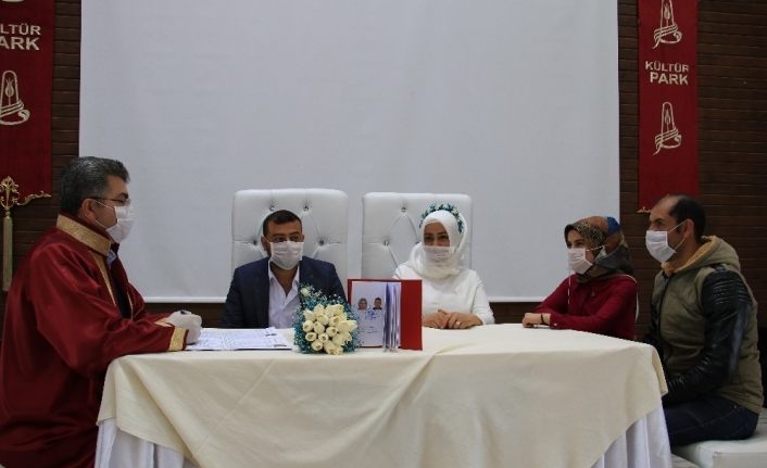 Nikah törenlerinde sıkı korona virüs önlemi