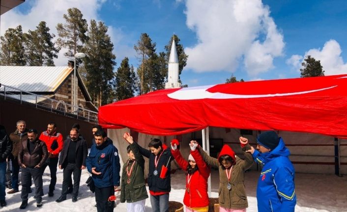 Sarıkamış’ta Türkiye Kızak Şampiyonası heyecanı sona erdi