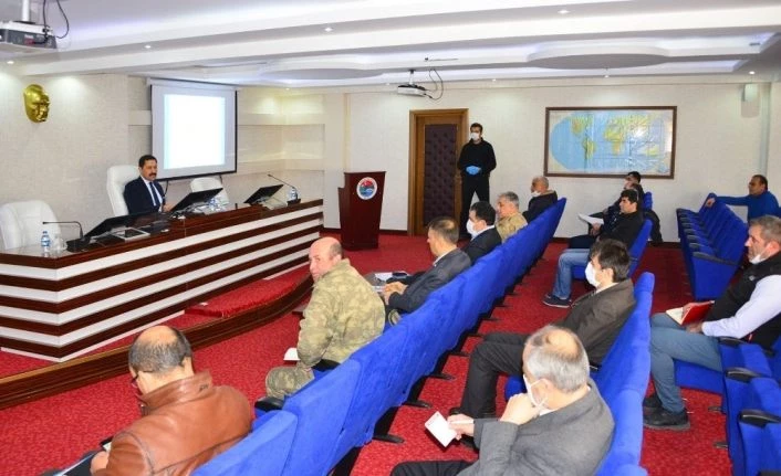 Vali Masatlı başkanlığında korona virüs gündemiyle İl Pandemi Kurulu Toplantısı düzenlendi