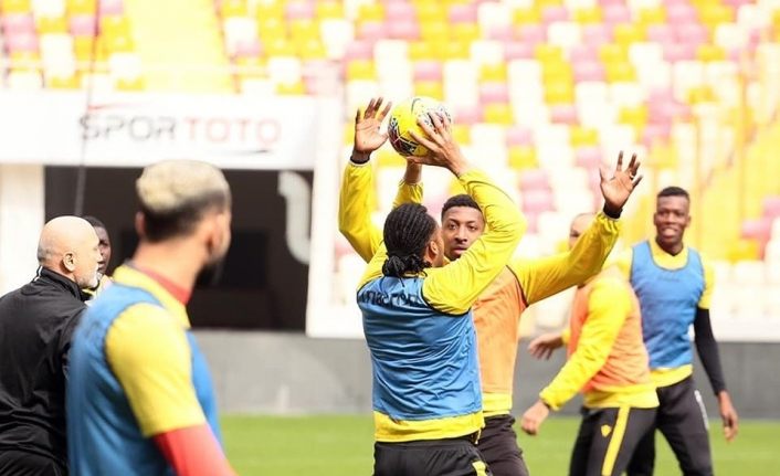 Yeni Malatyaspor, Konya maçının taktik provasını yaptı