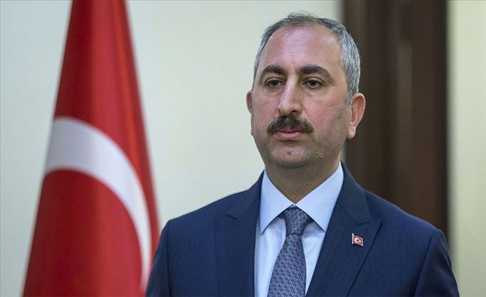 Adalet Bakanı Gül: Duruşmaların ertelendiği tarih 15 Haziran'a kadar uzatılmıştır