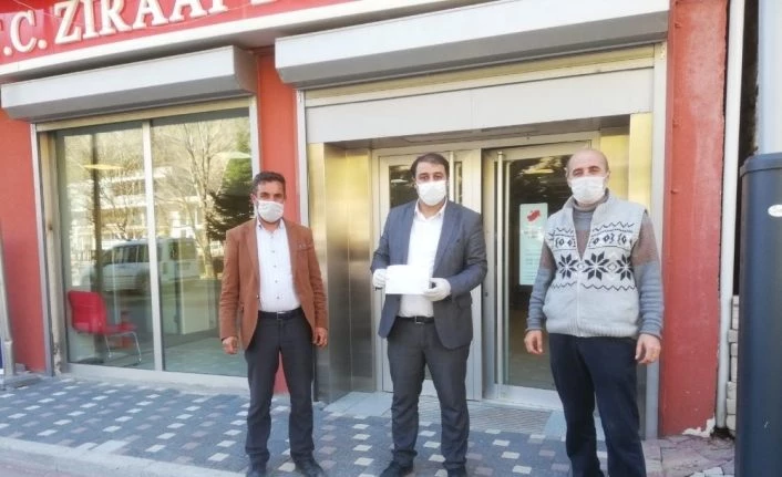 Bahçesaraylı muhtardan “Biz Bize Yeteriz Türkiyem” kampanyasına destek