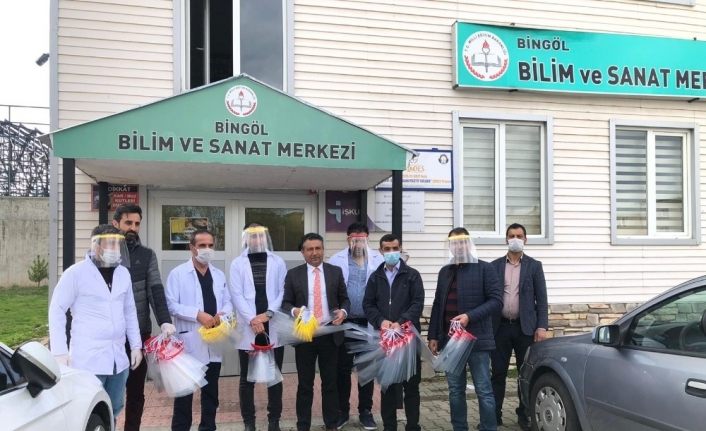 Bingöl’de üretilen siperler, sağlıkçılara teslim edilmeye başlandı