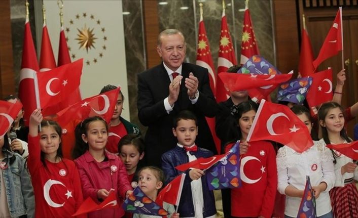 Cumhurbaşkanı Erdoğan: 23 Nisan günü demokrasinin ve millet egemenliğinin en önemli sembolüdür