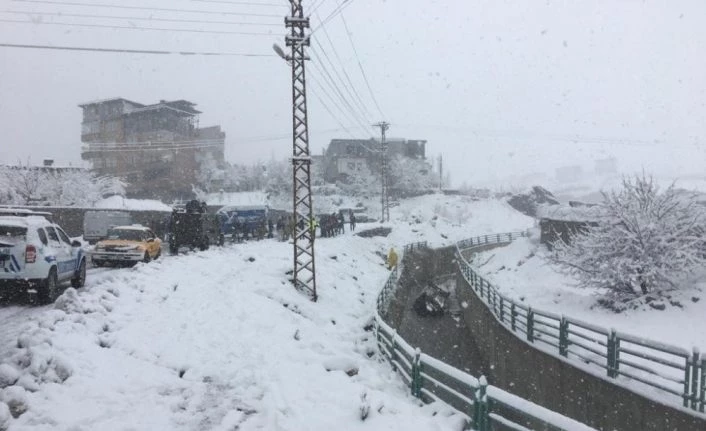 Hakkari’de trafik kazası: 5 yaralı