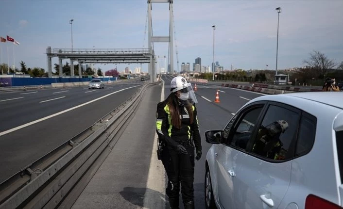 İçişleri Bakanlığı: Sokağa çıkma kısıtlamasına uymayan 35 bin 422 kişiye işlem uygulandı