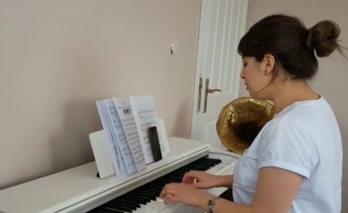 Karslı öğrencilerden "Evde Kal" çağrısı