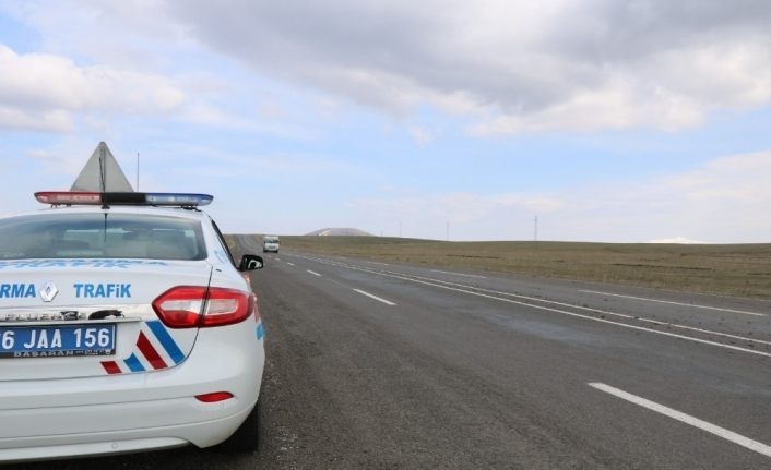 Kars’ta jandarmadan radarlı trafik uygulaması