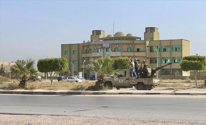 Libya'da Hafter'e ağır darbe: BAE’ye ait 6 panzer ve 10 tank ele geçirildi